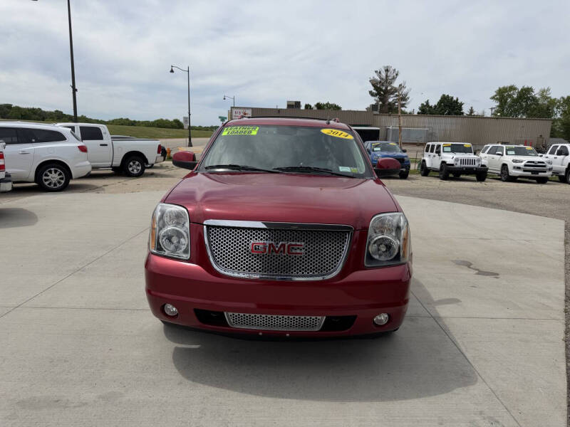 gmc yukon xl 2014 1GKS2MEF5ER209880 image gmc yukon xl 2014 1GKS2MEF5ER209880 image